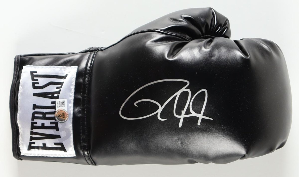Roy Jones Jr. Signed Everlast Boxing Glove (I)